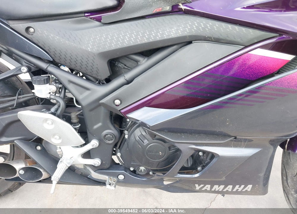 2023 YAMAHA YZFR3 A VIN: MH3RH18Y5PK010734