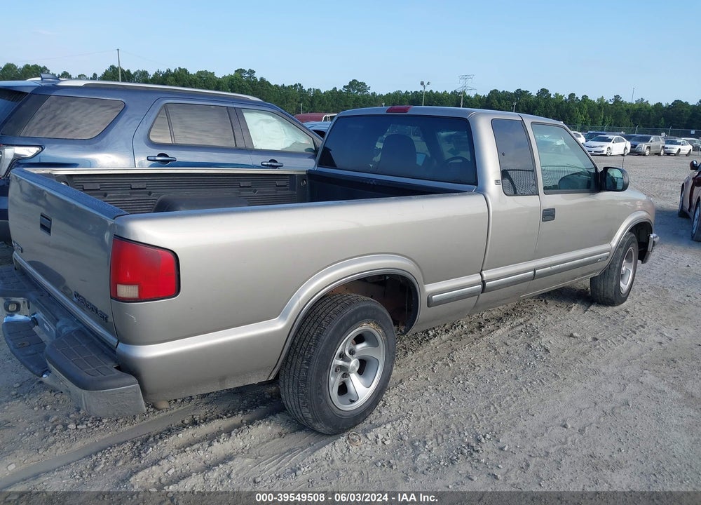 2000 CHEVROLET S-10 LS VIN: 1GCCS1956Y8310467