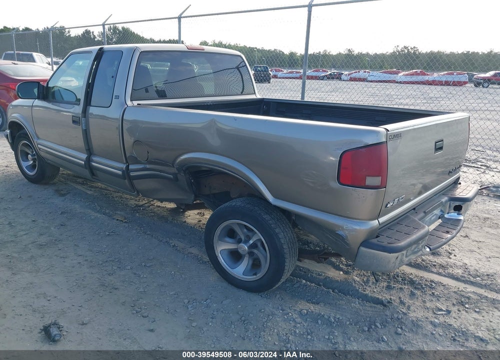2000 CHEVROLET S-10 LS VIN: 1GCCS1956Y8310467
