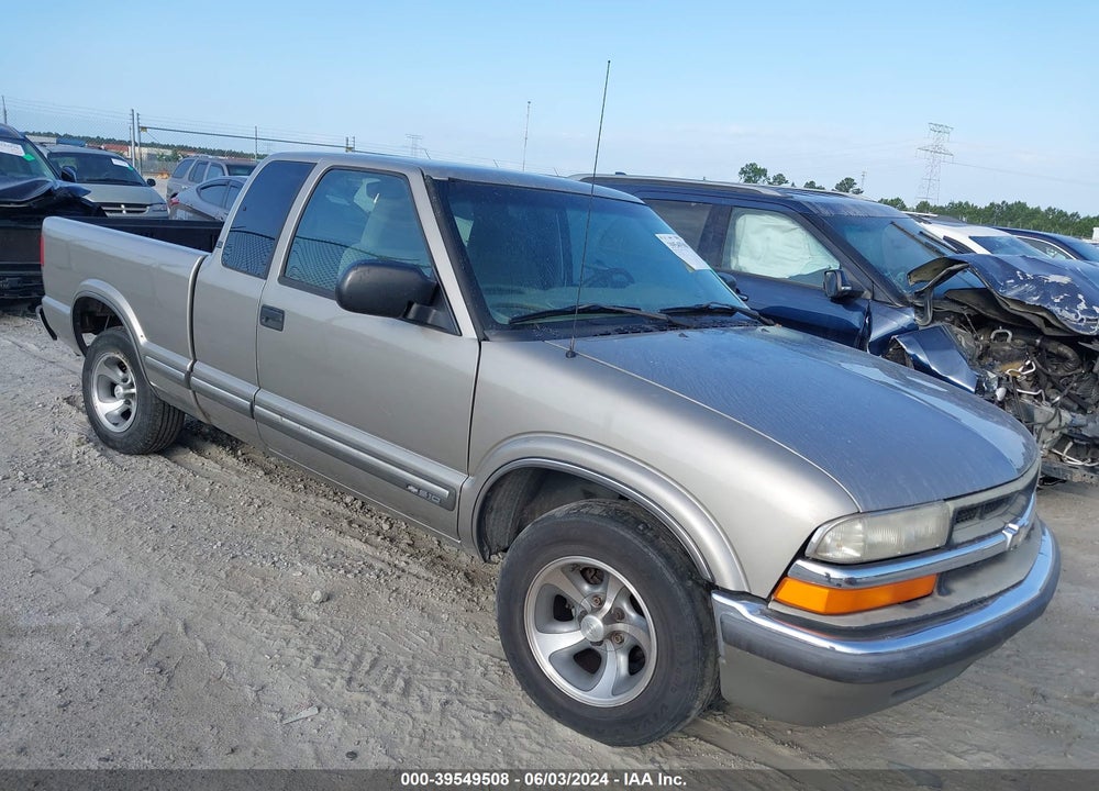 2000 CHEVROLET S-10 LS VIN: 1GCCS1956Y8310467