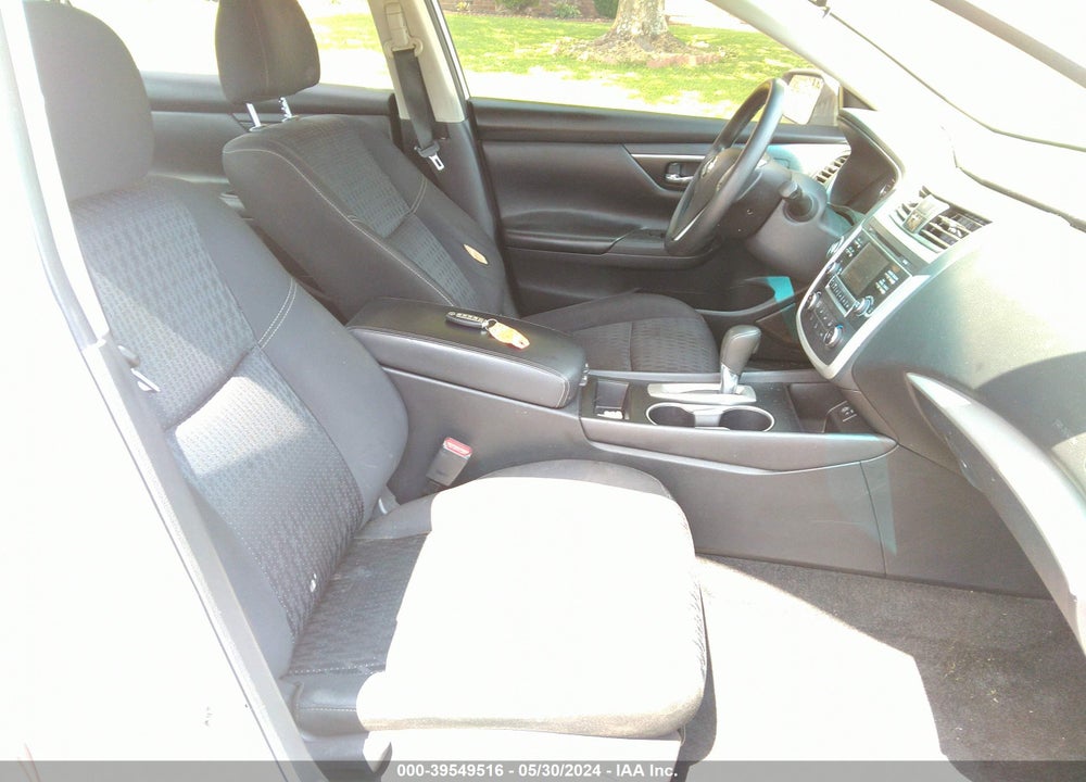 2017 NISSAN ALTIMA 2.5/S/SV/SL/SR VIN: 1N4AL3AP1HN304628