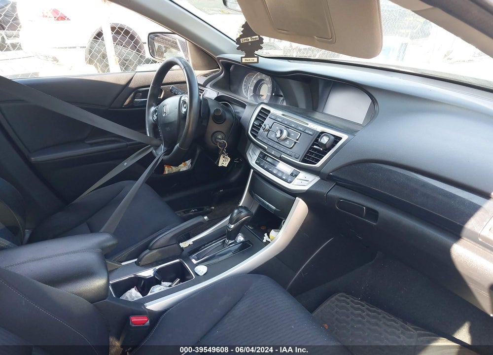 2015 HONDA ACCORD VIN: 1HGCR2F51FA041324