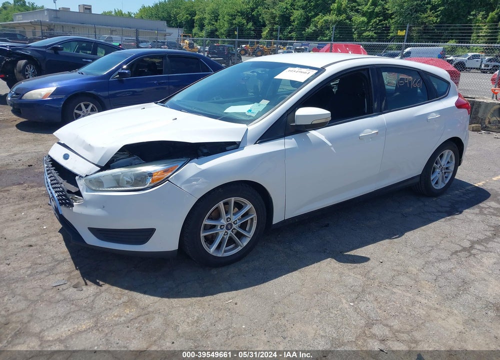 2015 FORD FOCUS SE VIN: 1FADP3K28FL223574