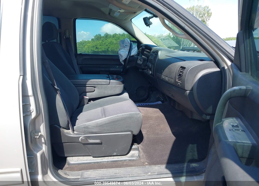 2009 CHEVROLET SILVERADO 1500 LT VIN: 3GCEK23M69G215627