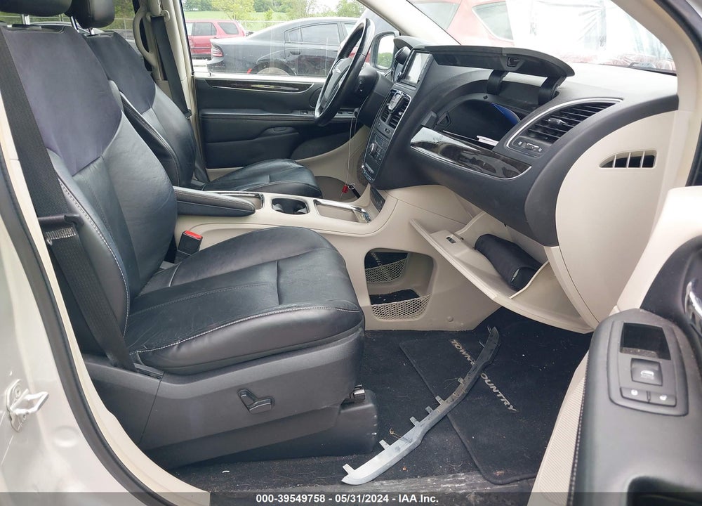 2011 CHRYSLER TOWN & COUNTRY LIMITED VIN: 2A4RR6DG5BR688281