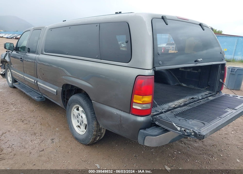 2000 CHEVROLET SILVERADO 1500 LS VIN: 1GCEC19T4YE337673