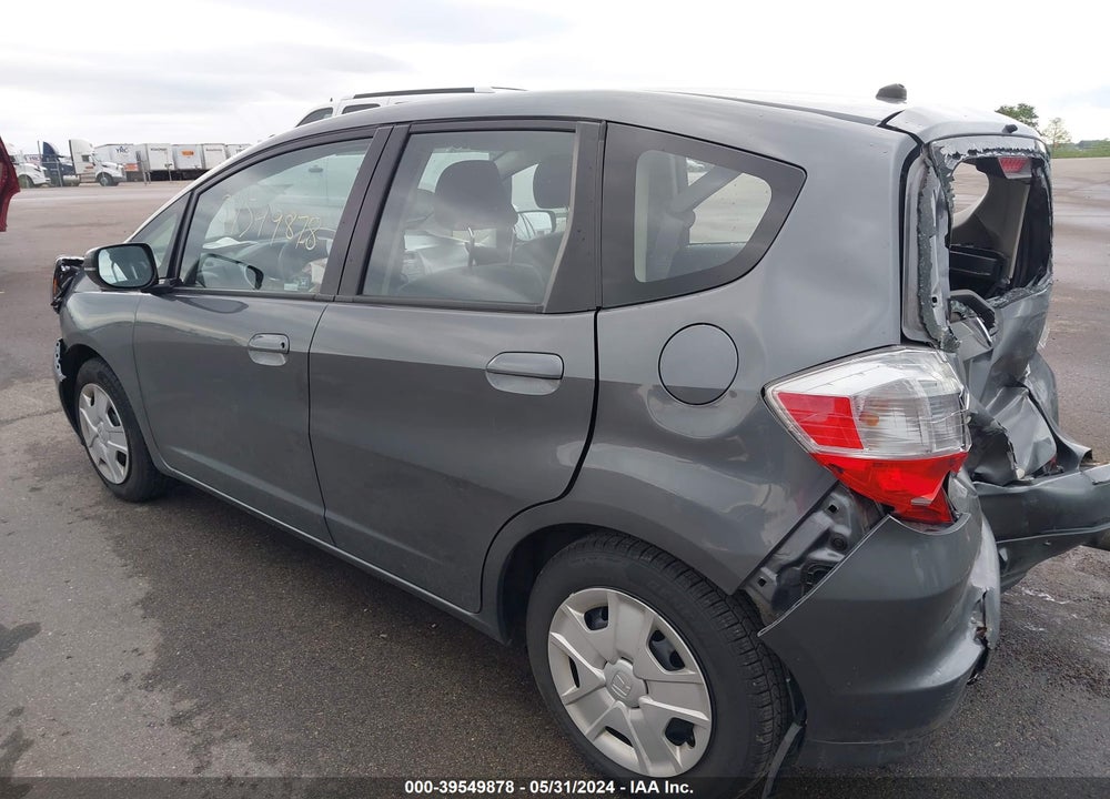 2013 HONDA FIT VIN: JHMGE8H34DC027380