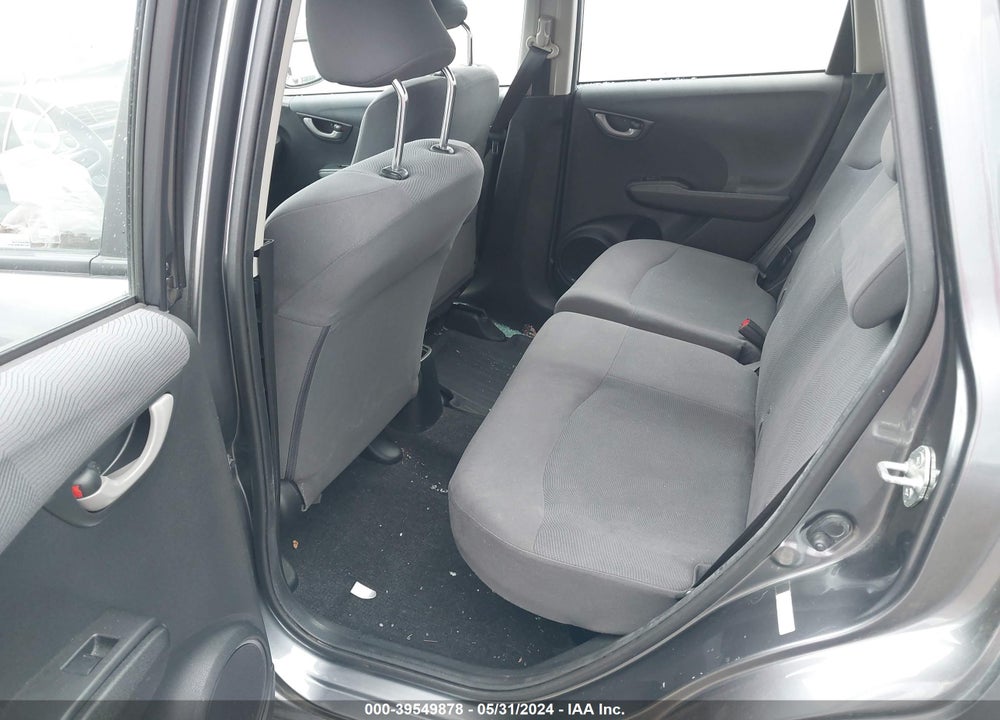 2013 HONDA FIT VIN: JHMGE8H34DC027380