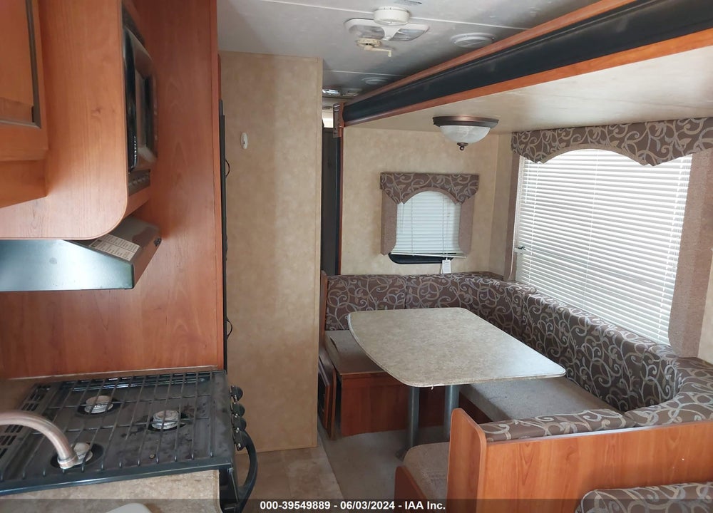 2011 COACHMEN CATALINA VIN: 5ZT2CAXB9BT000818