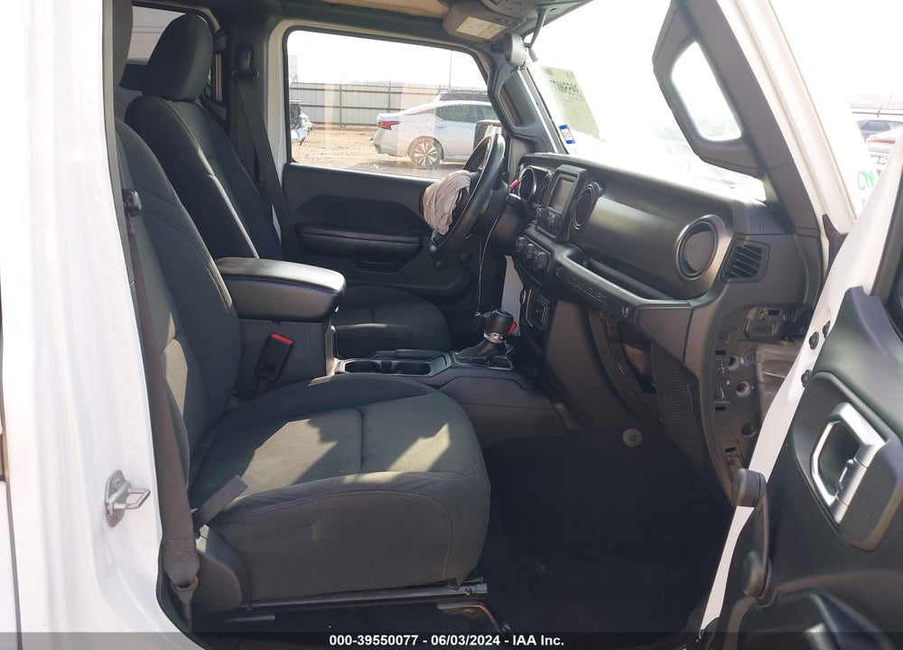 2018 JEEP WRANGLER UNLIMITED SPORT 4X4 VIN: 1C4HJXDG8JW137363
