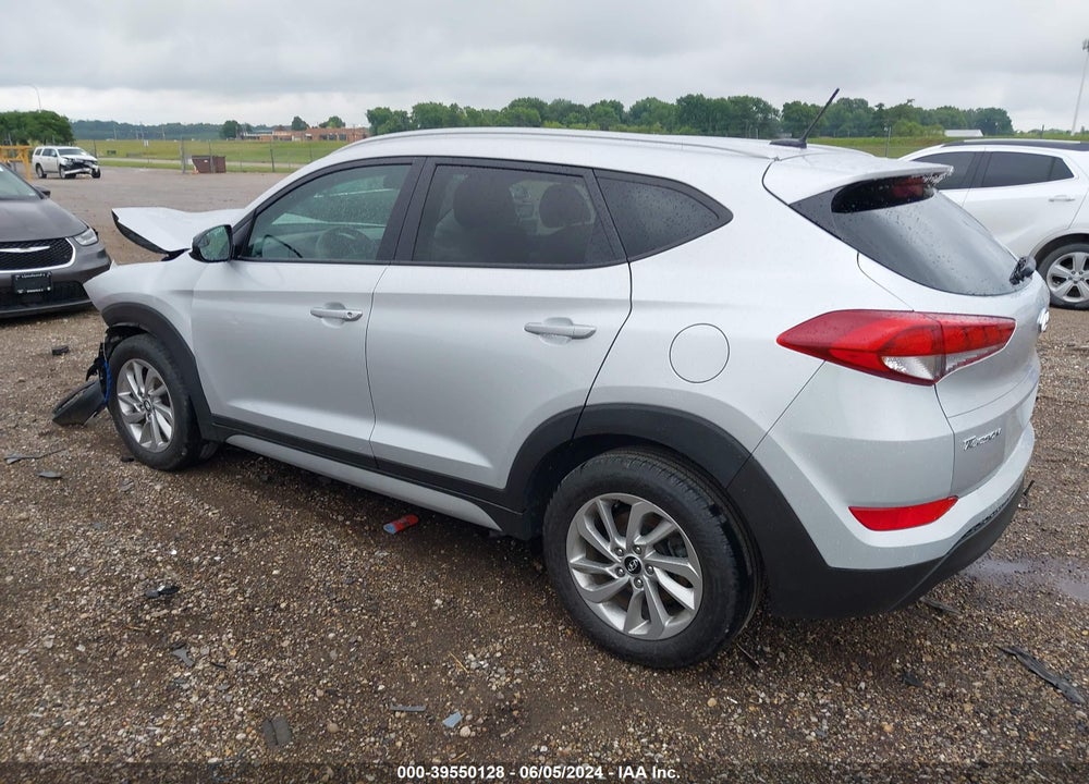 2017 HYUNDAI TUCSON SE VIN: KM8J33A44HU566967