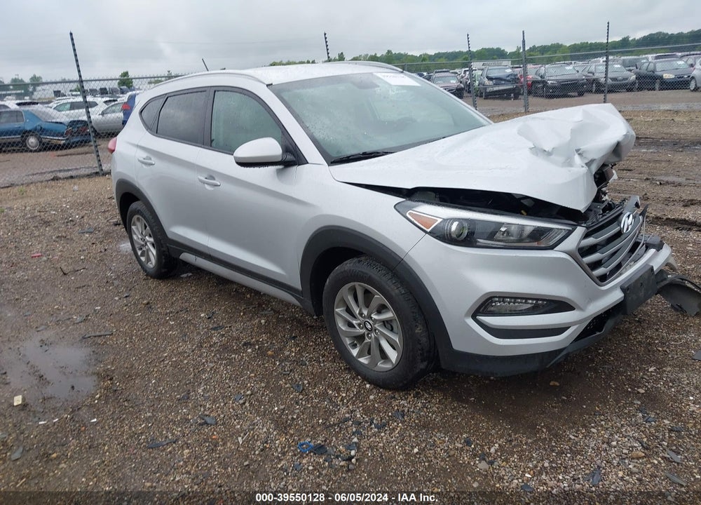 2017 HYUNDAI TUCSON SE VIN: KM8J33A44HU566967