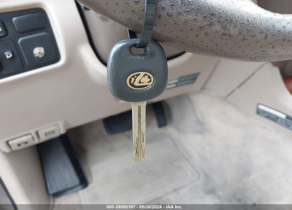 1999 LEXUS LX 470 VIN: JT6HT00W0X0069285