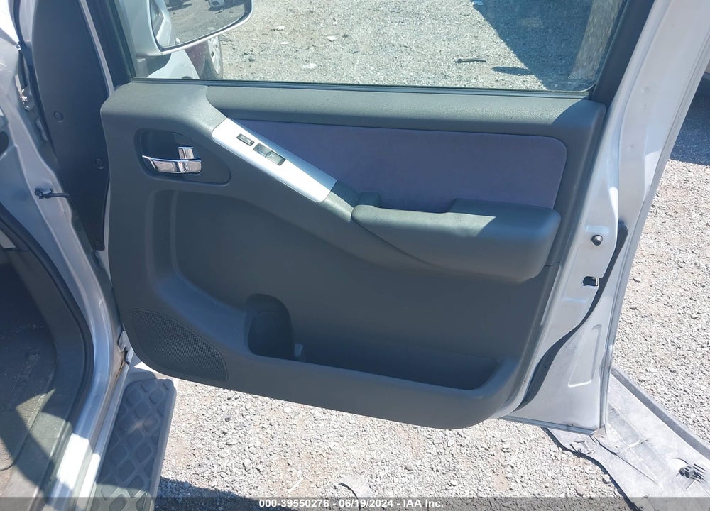 2009 NISSAN PATHFINDER SE VIN: 5N1AR18B99C609357