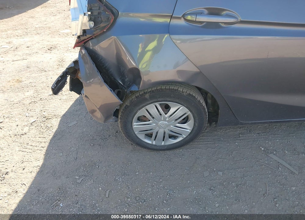2019 HONDA FIT LX VIN: 3HGGK5H44KM700828