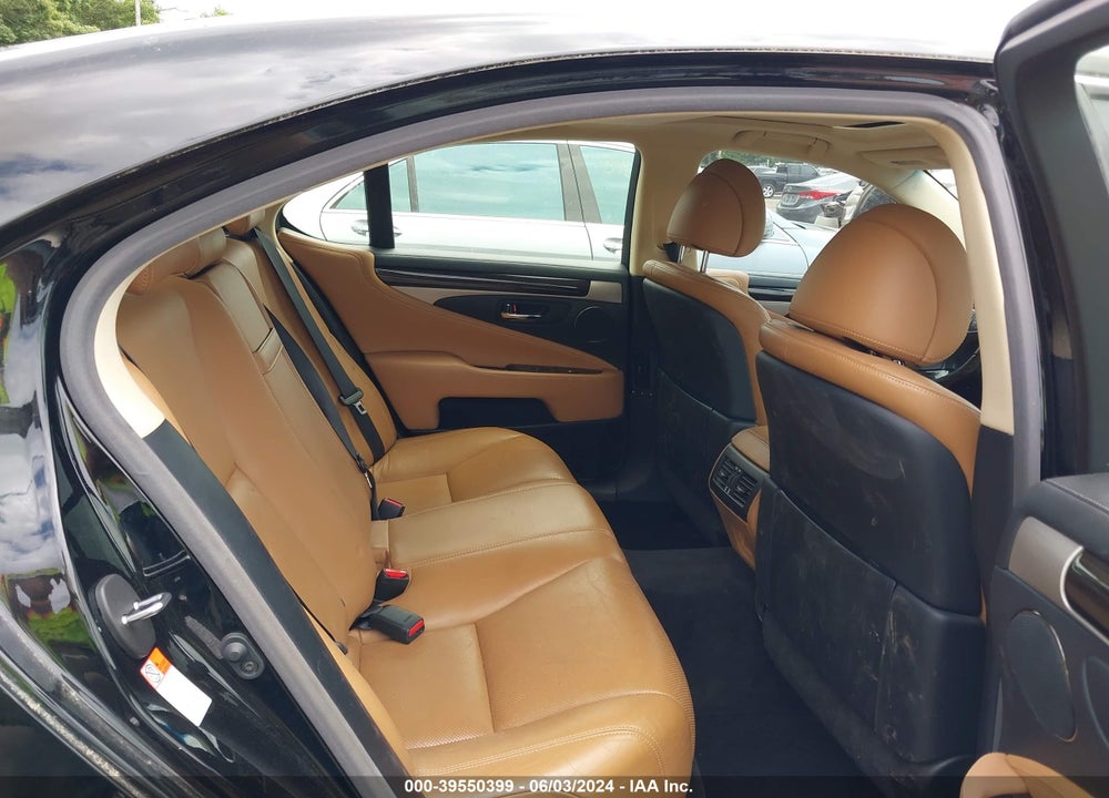 2017 LEXUS LS 460 VIN: JTHCL5EFXH5029226