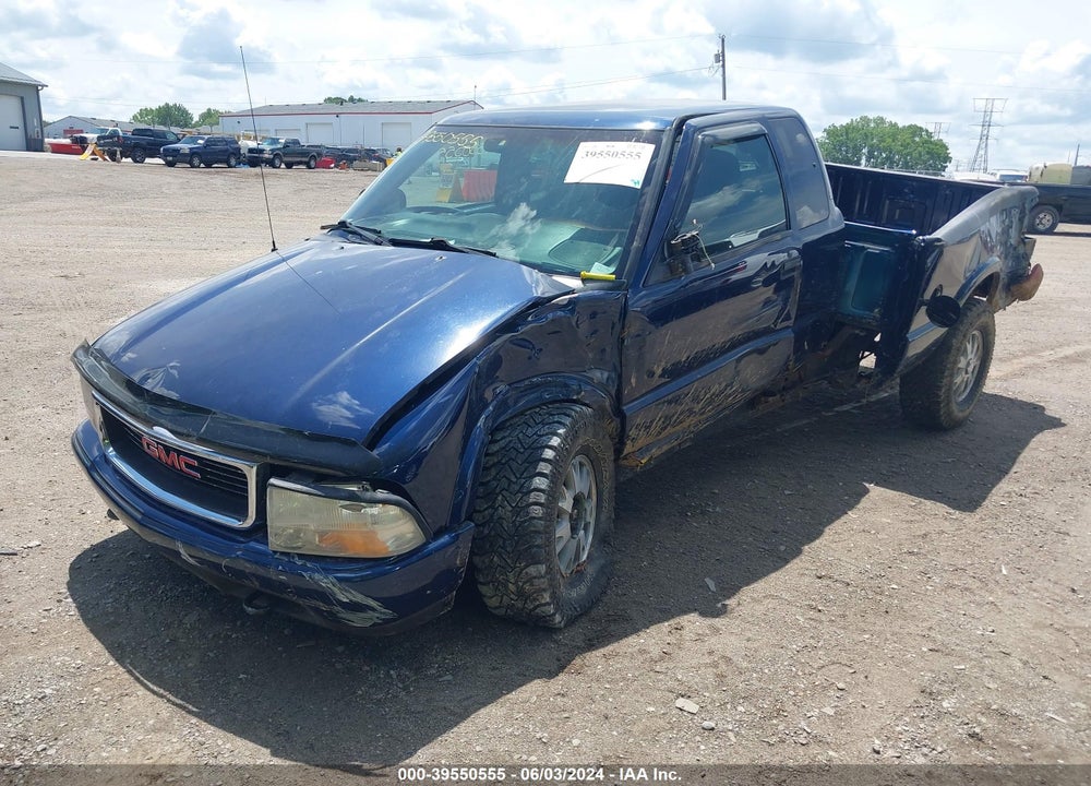 2003 GMC SONOMA SLS VIN: 1GTCT19X638172484