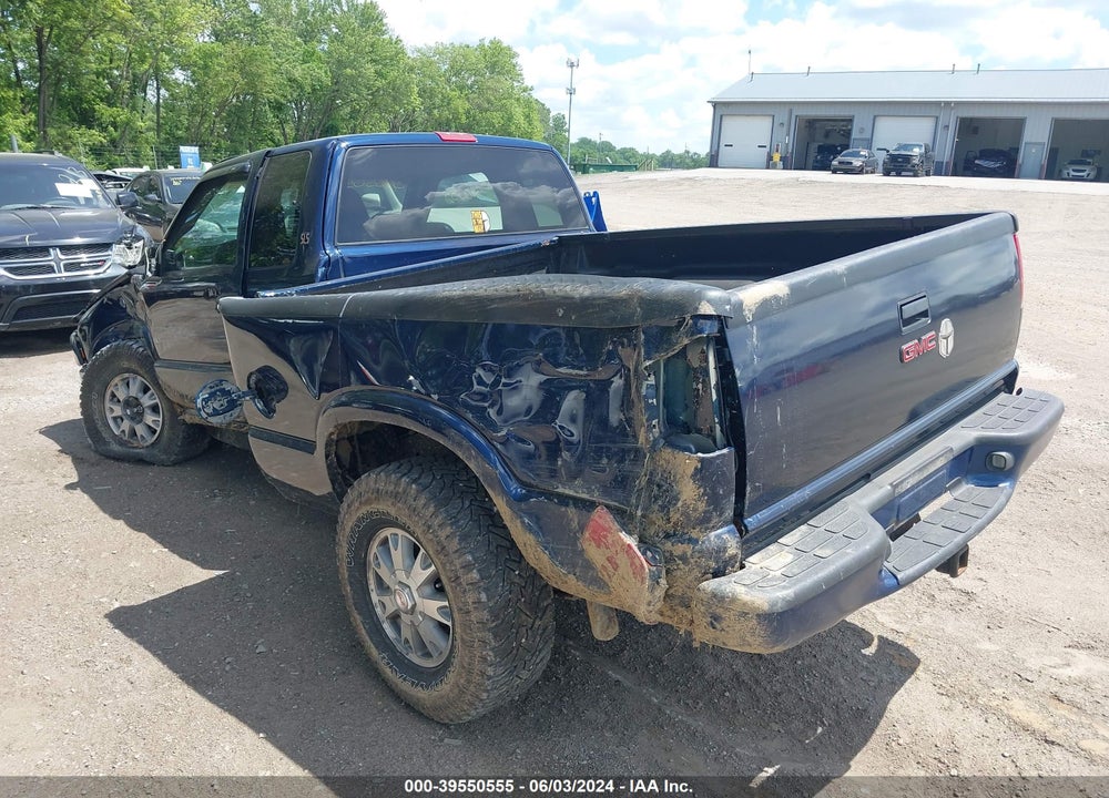 2003 GMC SONOMA SLS VIN: 1GTCT19X638172484