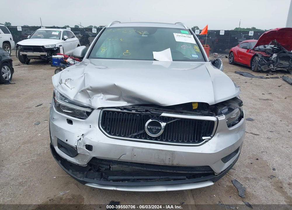 2019 VOLVO XC40 T5 MOMENTUM VIN: YV4162UK6K2140150