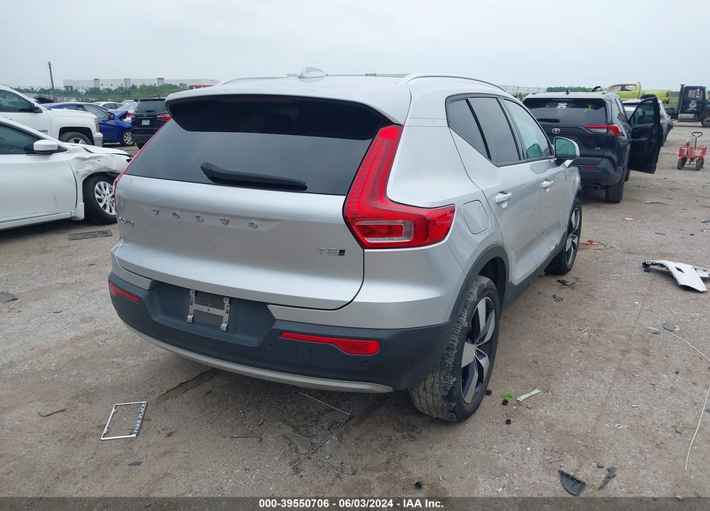2019 VOLVO XC40 T5 MOMENTUM VIN: YV4162UK6K2140150