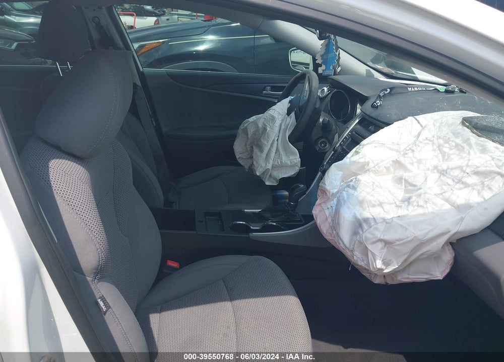 2014 HYUNDAI SONATA GLS VIN: 5NPEB4AC4EH869775