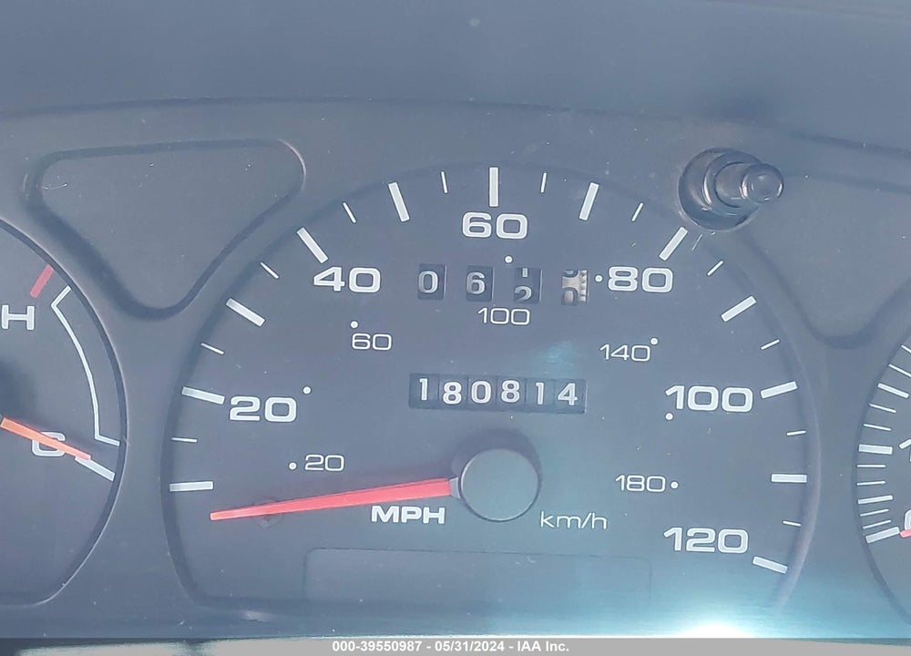 2001 FORD TAURUS VIN: 1FAFP55S61A109948