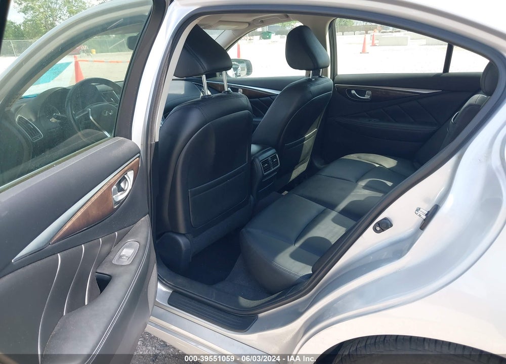 2018 INFINITI Q50 3.0T LUXE VIN: JN1EV7AR5JM610888