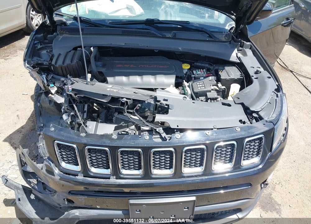 2019 JEEP COMPASS LATITUDE 4X4 VIN: 3C4NJDBB4KT593988
