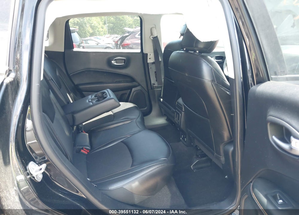 2019 JEEP COMPASS LATITUDE 4X4 VIN: 3C4NJDBB4KT593988
