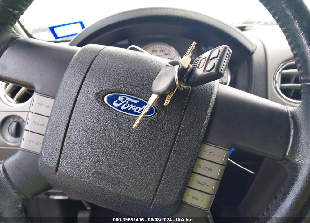 2005 FORD F-150 LARIAT/XLT VIN: 1FTPW12595KE74066
