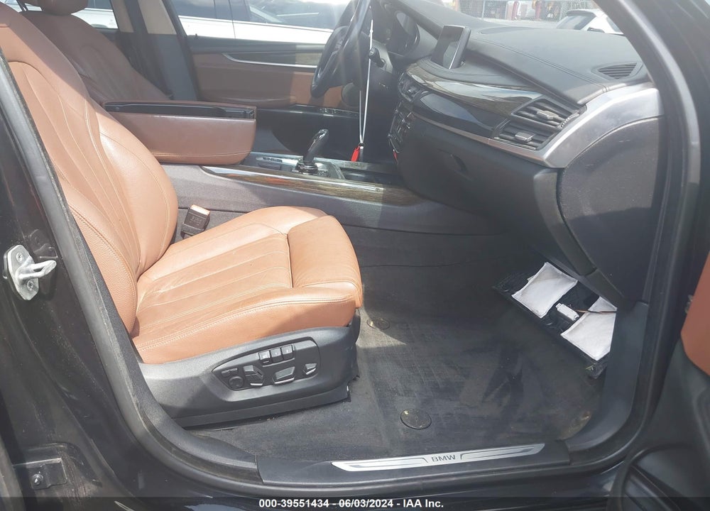 2016 BMW X5 XDRIVE50I VIN: 5UXKR6C5XG0J80394