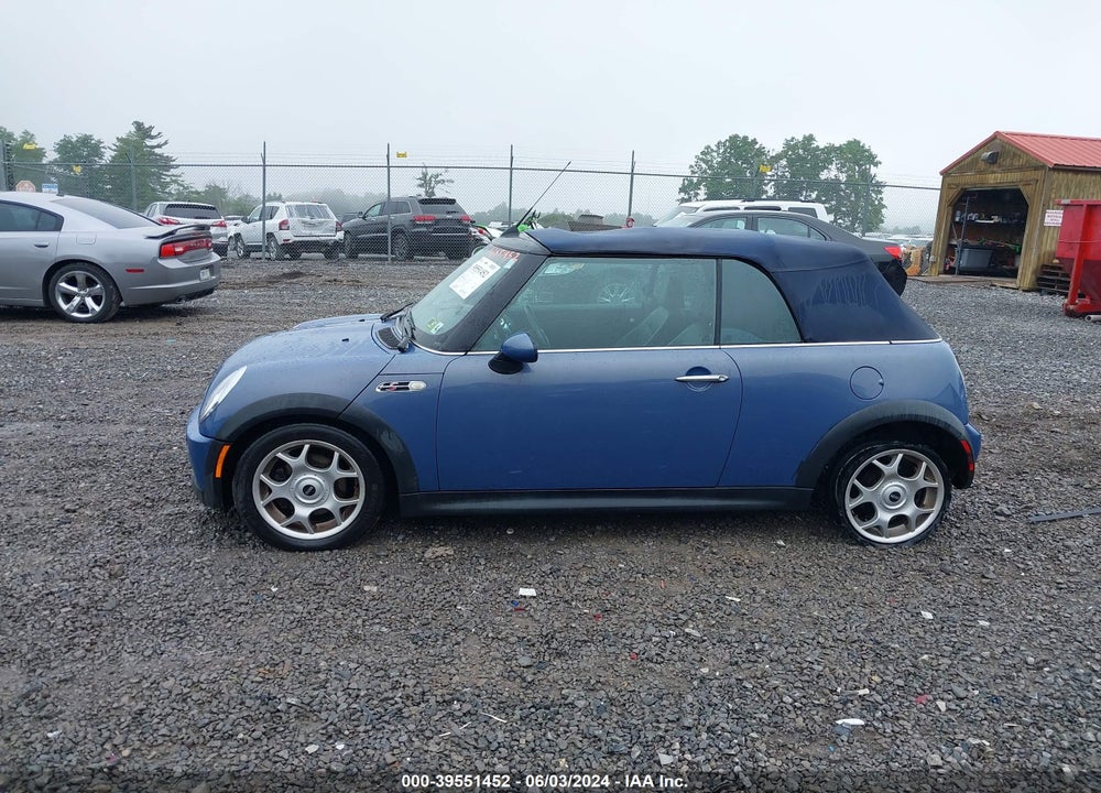 2007 MINI COOPER S VIN: WMWRH335X7TJ44590