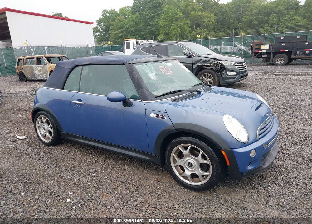 2007 MINI COOPER S VIN: WMWRH335X7TJ44590