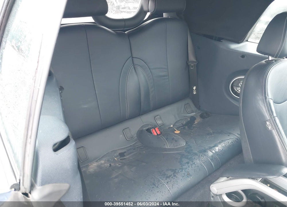 2007 MINI COOPER S VIN: WMWRH335X7TJ44590