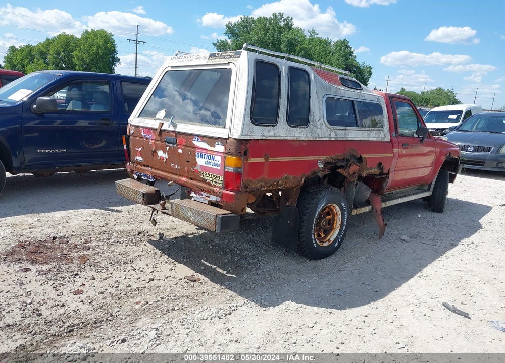 1986 TOYOTA PICKUP RN64 DLX VIN: JT4RN64PXG0008636