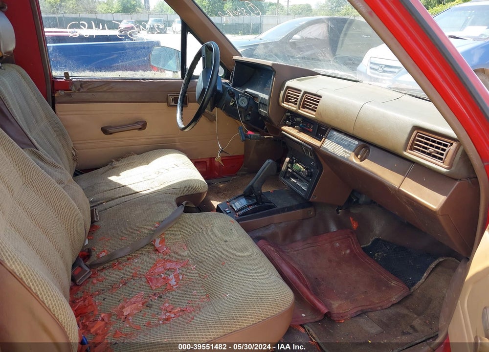 1986 TOYOTA PICKUP RN64 DLX VIN: JT4RN64PXG0008636
