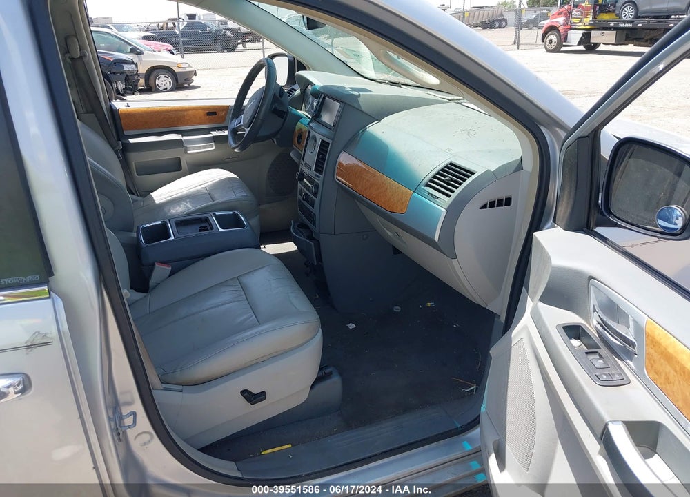 2009 CHRYSLER TOWN & COUNTRY LIMITED VIN: 2A8HR64X09R524800