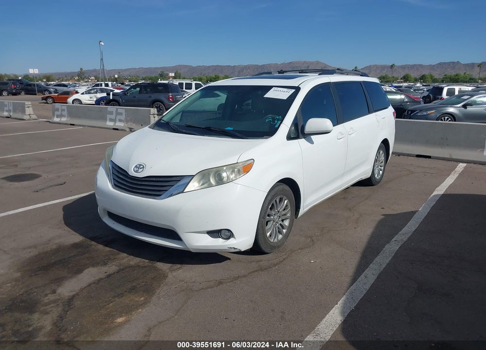 2011 TOYOTA SIENNA XLE V6 VIN: 5TDYK3DC0BS042235