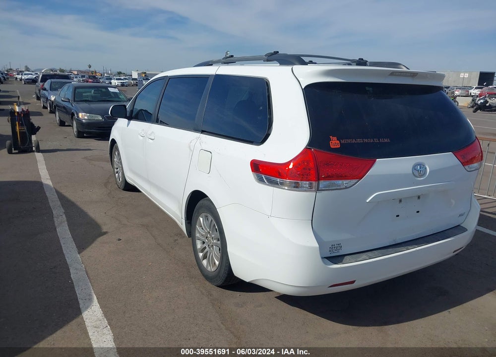 2011 TOYOTA SIENNA XLE V6 VIN: 5TDYK3DC0BS042235