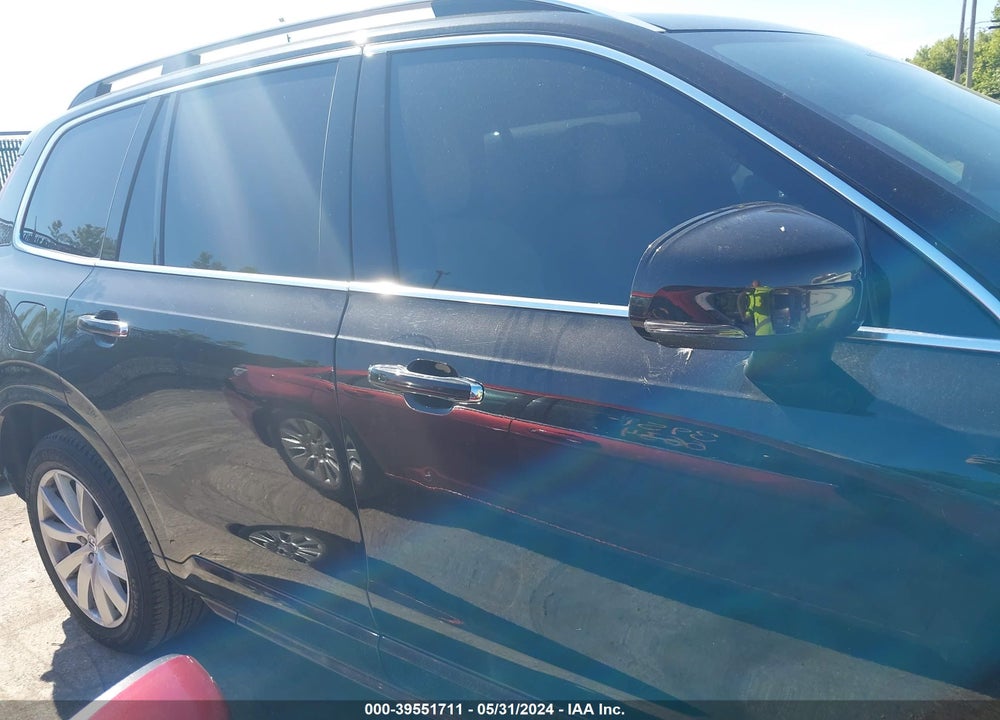 2016 VOLVO XC90 T6 MOMENTUM VIN: YV4A22PK4G1033585