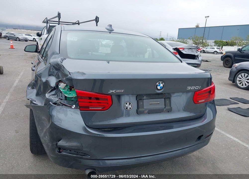 2018 BMW 320I XDRIVE VIN: WBA8E5G55JNU47864