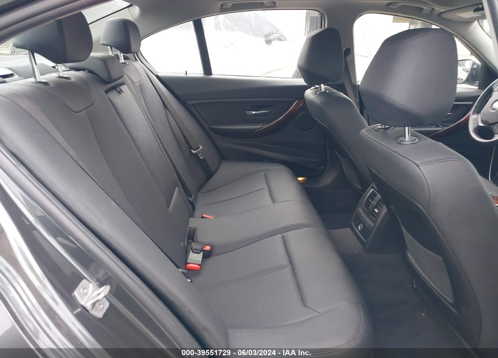 2018 BMW 320I XDRIVE VIN: WBA8E5G55JNU47864