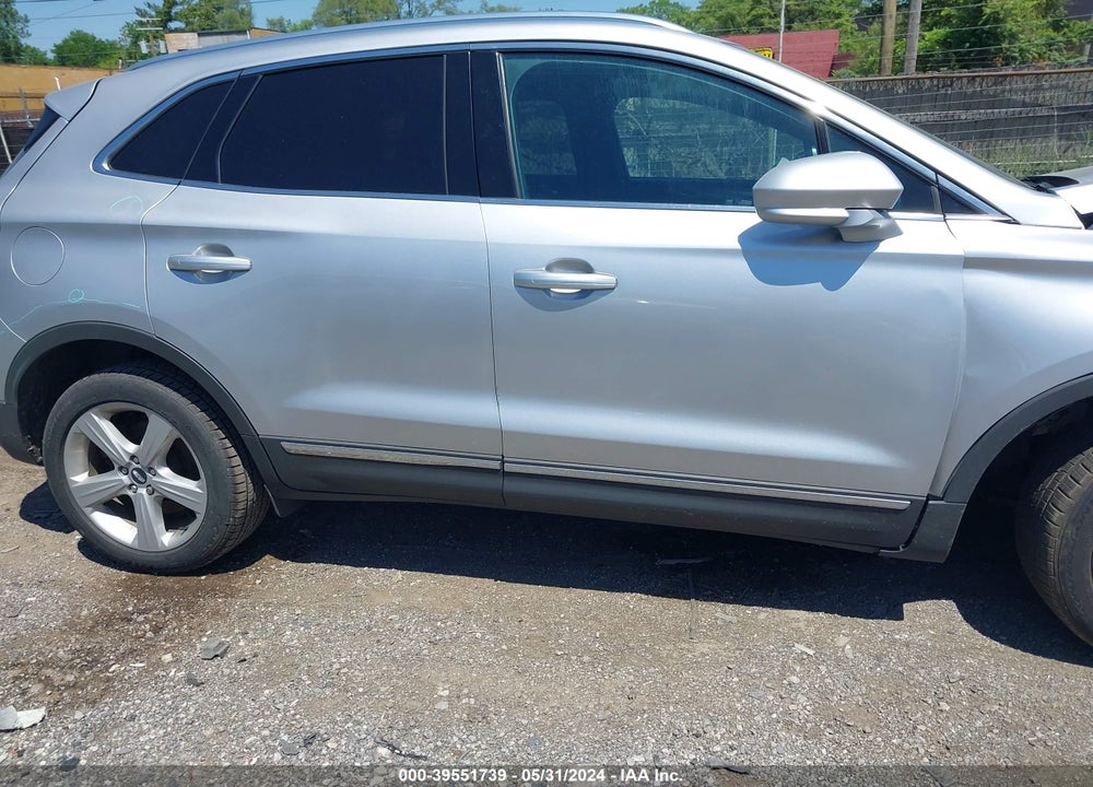 2017 PREMIER LINCOLN MKC E VIN: 5LMCJ1D94HUL28866