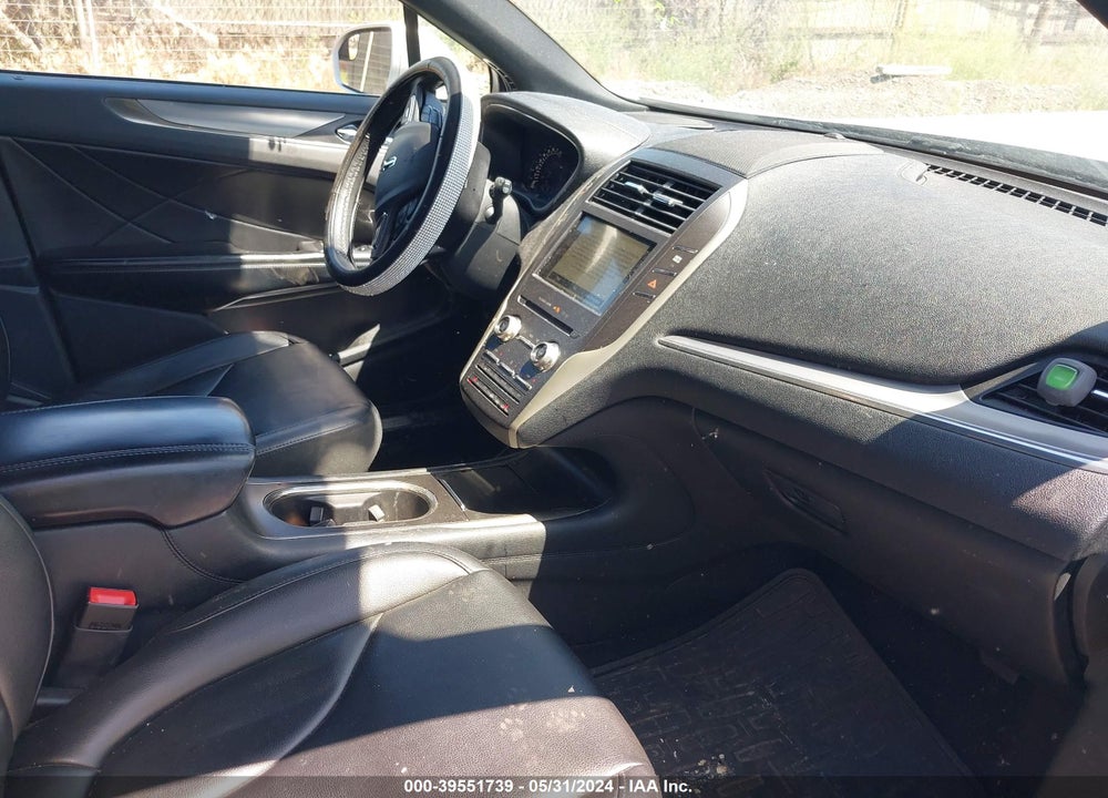 2017 PREMIER LINCOLN MKC E VIN: 5LMCJ1D94HUL28866