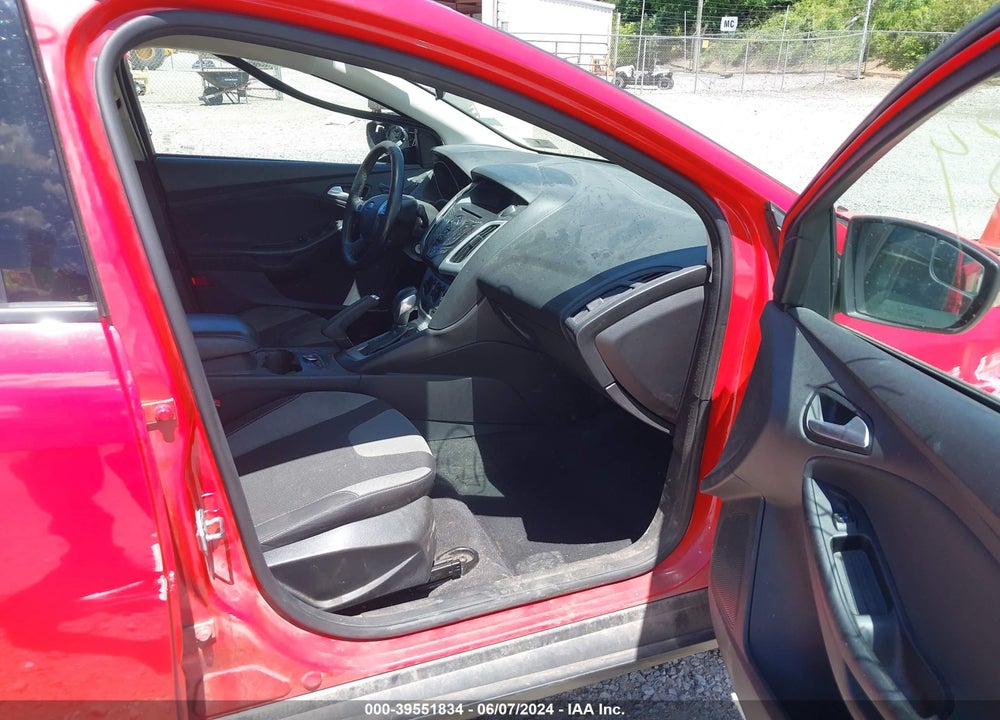 2014 FORD FOCUS SE VIN: 1FADP3F23EL380325