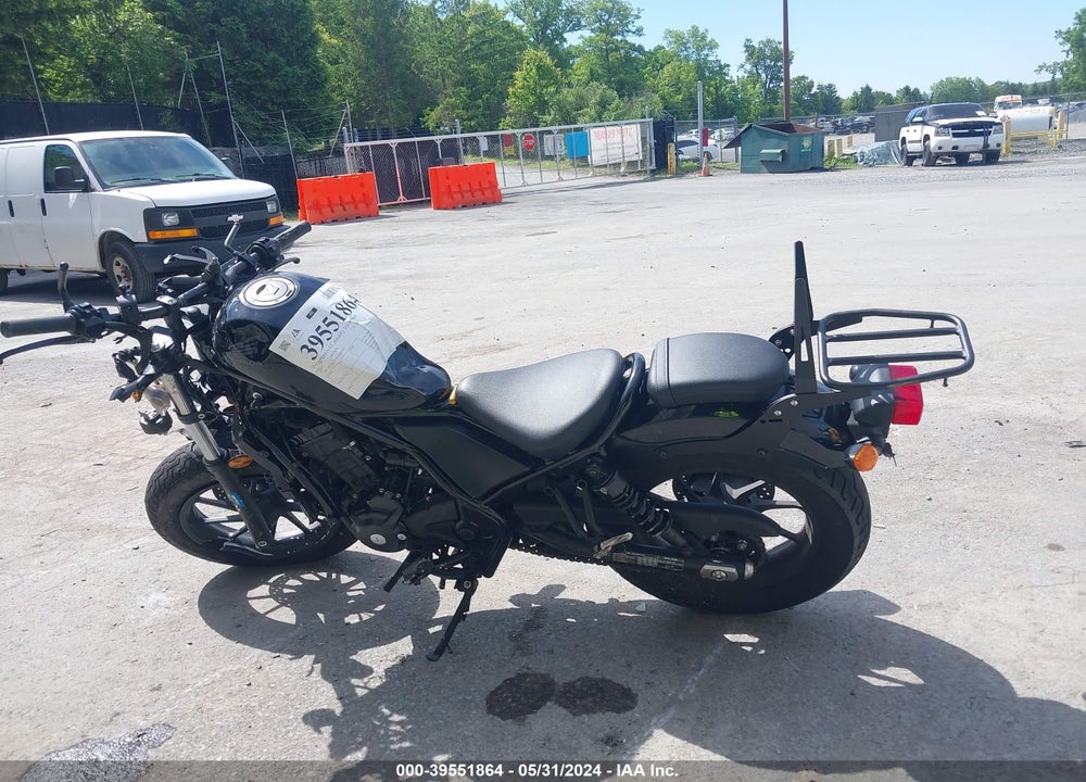 2017 HONDA CMX300 A VIN: MLHNC5354H5000449