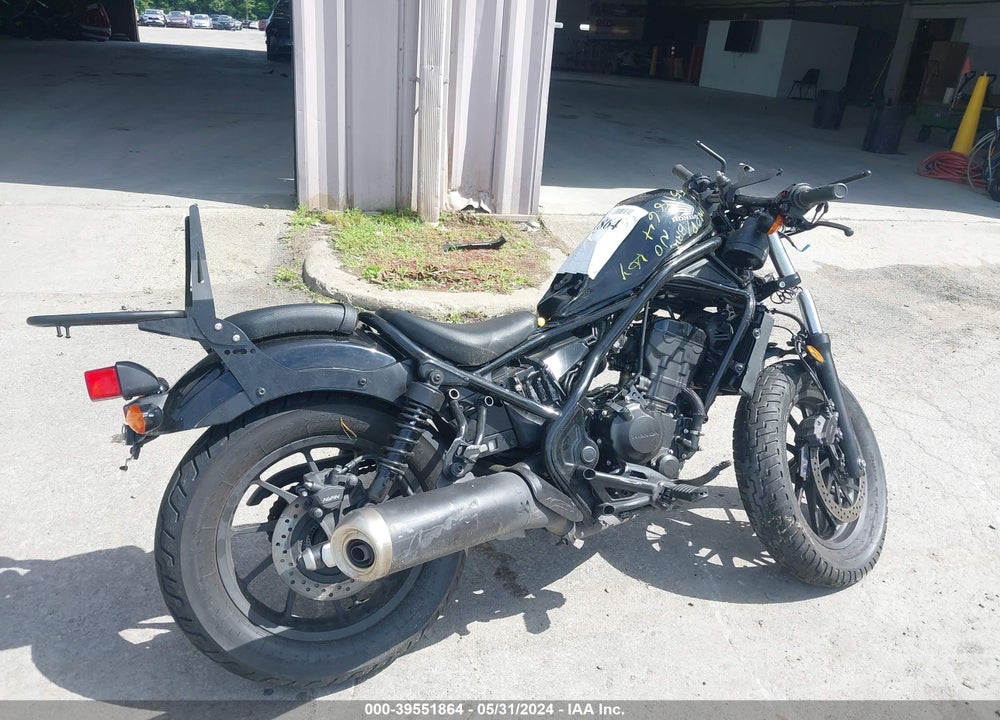 2017 HONDA CMX300 A VIN: MLHNC5354H5000449