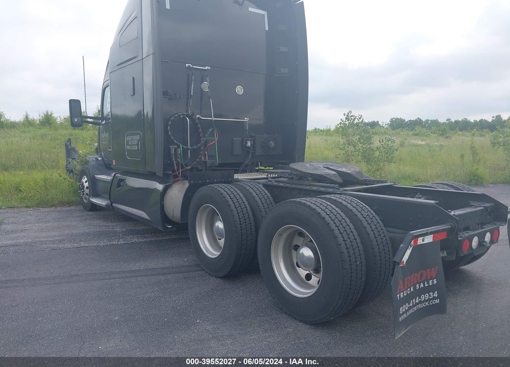 2019 KENWORTH T680 VIN: 1XKYD49X2KJ242286