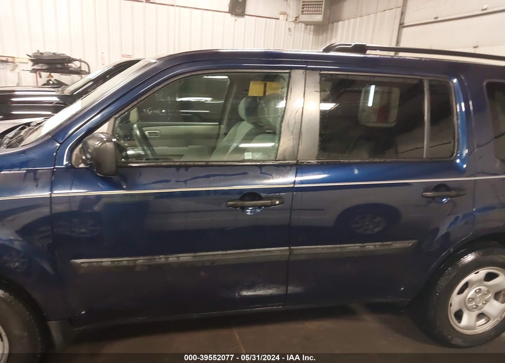 2015 HONDA PILOT LX VIN: 5FNYF4H2XFB062434
