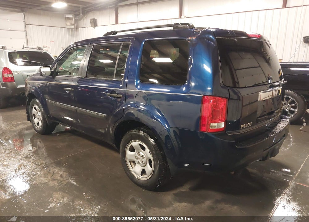 2015 HONDA PILOT LX VIN: 5FNYF4H2XFB062434